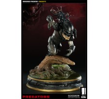 The Berserker Predators Maquette 40cm